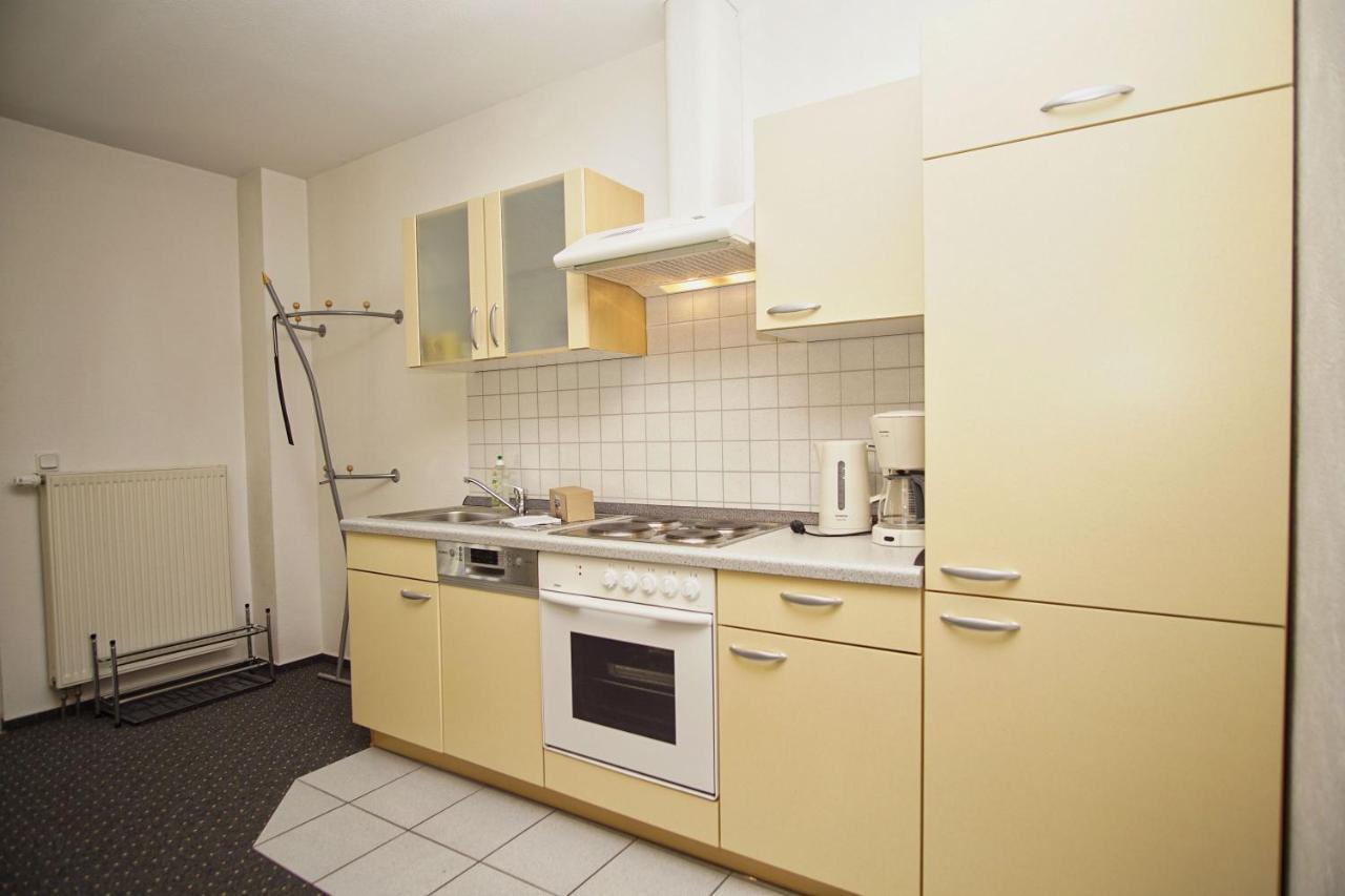 Nah Am Meer, Ruhige Lage, Gratis Nutzung Vom Ahoi Erlebnisbad Und Sauna In Sellin - Haus Inselblick Fewo 01 Goehren  Exterior photo