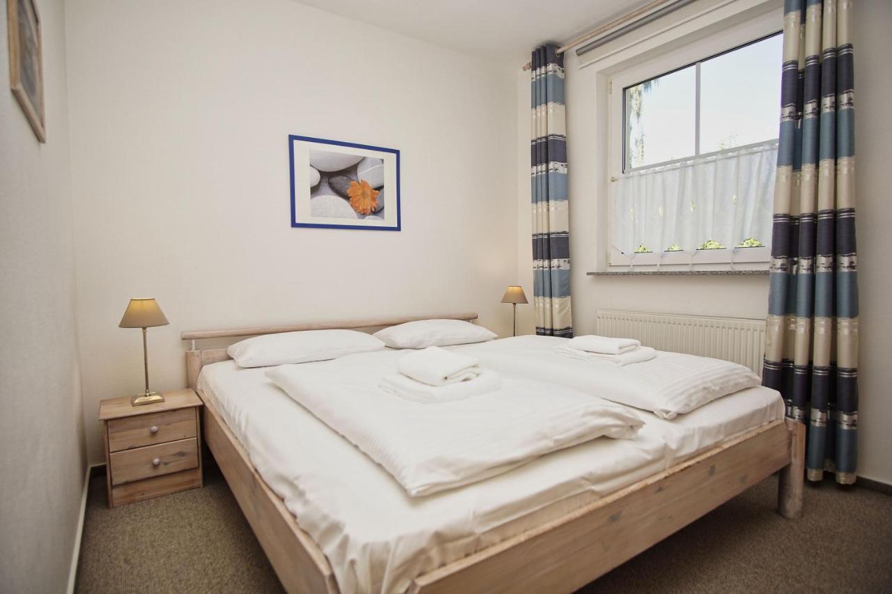 Nah Am Meer, Ruhige Lage, Gratis Nutzung Vom Ahoi Erlebnisbad Und Sauna In Sellin - Haus Inselblick Fewo 01 Goehren  Exterior photo